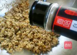 Illustration of how to make soy sauce fried rice 11