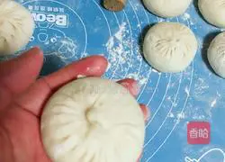 Illustration of how to make Sanding buns 9