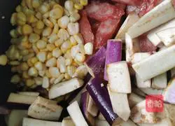 Illustration of how to make eggplant and sausage braised rice 5