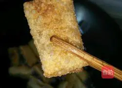 Illustration of how to make wonton wrapper spring rolls 9