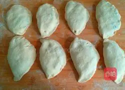 Illustration of how to make celery and pork patties 13