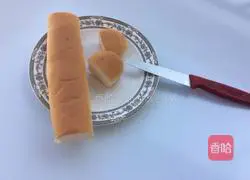 Illustration of how to make fruit sandwich platter 1