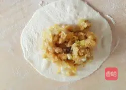 Illustration of how to make pickled cabbage oil pie 13