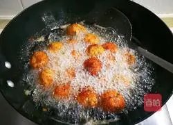 Illustration of how to make steamed buns and meatballs 15