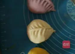 Milk pumpkin, milk purple sweet potato, milk wheat core powder , illustration of how to make radish and fresh meat buns 5