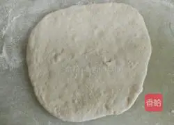 Illustration of how to make leek and egg buns 6