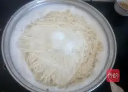 Illustration of how to make tomato and egg noodles 3