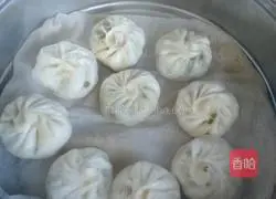 Illustration of how to make leek buns 6