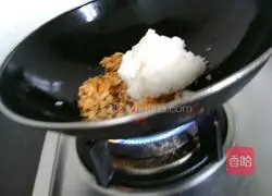 Illustration of Laoganma Beef Chili Sauce Egg Fried Rice 7