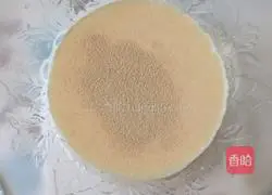 Illustration of how to make fresh milk steamed buns 1