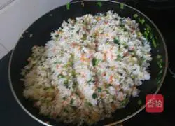 Illustration of how to make colorful fried rice 13