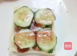 Illustration of how to make breakfast sandwiches 10