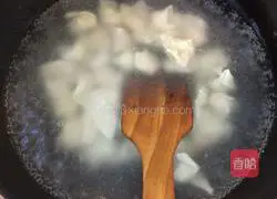 Illustration of how to make wontons with shrimp stuffing 12