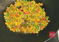 Corn, Pea, Egg, Ham Fried Rice Recipe Illustration 4