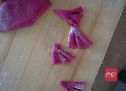 Illustration of how to make mother chicken and her children (steamed buns) 15