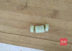 Illustration of how to make beef tendon fried rice 2