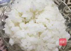 Illustration of how to make egg fried rice 2