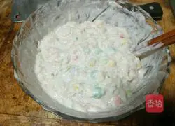 Illustration of how to make pastoral shrimp chicken cake 4