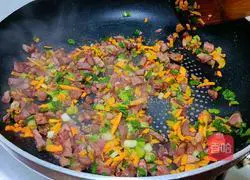 Illustration of how to make straw egg fried rice 2