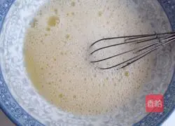 Illustration of how to make sausage and potato shredded burritos 4