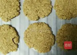 Illustration of making oatmeal coarse grain cake 7