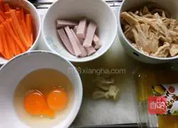 Illustration of how to make egg fried rice 1