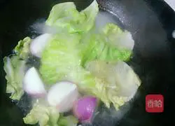 Illustration of how to make vegetable beef patties 8