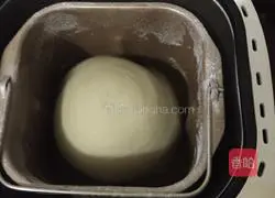 Illustration of how to make mung bean steamed buns 1