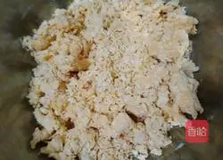 Illustration of how to make noodles with a chef's machine 4