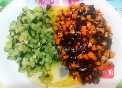 Illustration of how to make barbecued pork and fungus fried rice 6