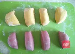 Illustration of how to make two-color rugby steamed buns 2