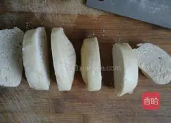 Quick breakfast crispy steamed bun slices illustration 2