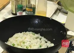 Recipe for Scallop Egg White Fried Rice Illustration 7
