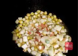 Fruit Fried Rice Recipe Illustration 3