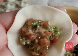 Pork and Cowpeas Illustration of how to make dumplings 12