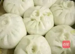 Illustration of how to make steamed buns stuffed with cabbage stuffing 16