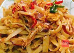 Recipe for Juewei Egg Fried Noodles (Fried Noodles with Green Peppers and Eggs) 15