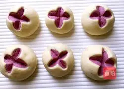 Illustration of how to make purple potato blossom steamed buns 9
