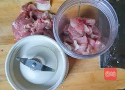 Illustration of how to make small wontons 4