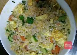 Illustration of how to make egg fried rice 8