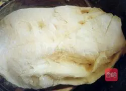 口Illustration of how to make spicy scallion pancake 1