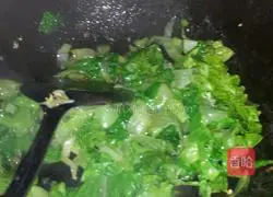 Illustration of how to make lean meat fried noodles 6