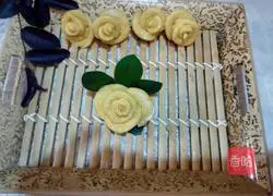 Illustration of making chrysanthemum steamed buns 11