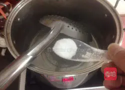 Illustration of how to make coriander dumplings 10