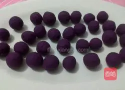 Illustration of how to make crystal purple potato glutinous rice balls 6