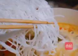 Illustration of the family version of Tom Yum Beef Noodles 11