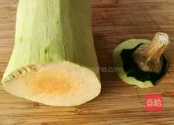 Illustration of how to make braised pork and pumpkin stuffed buns 1