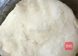 Illustration of how to make hot noodles and scallion pancakes 7