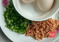 Illustration of how to make colorful fried rice 2
