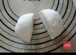 Illustration of how to make cute monkey peanut glutinous rice balls 7